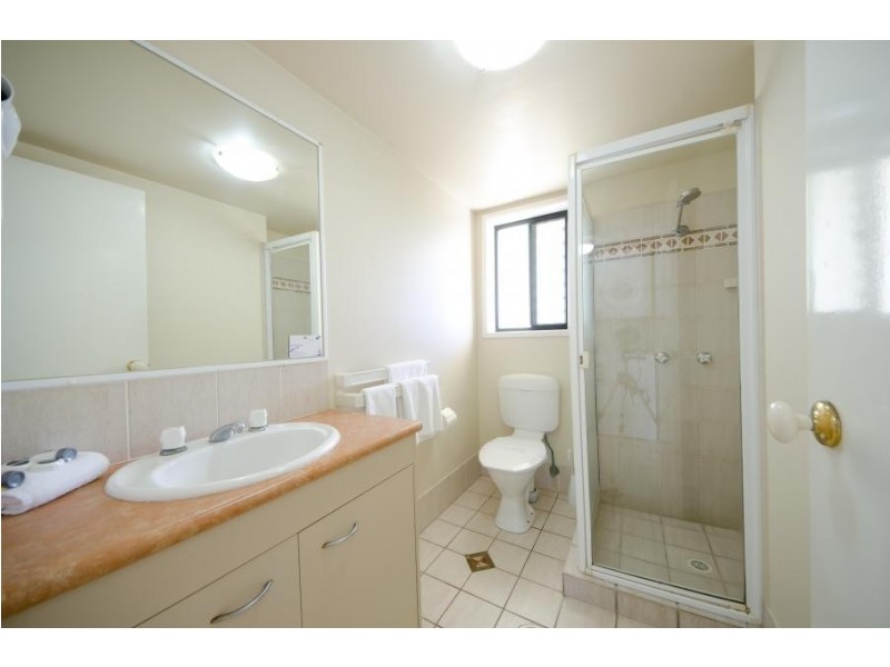 9 Margaret Avenue, Broadbeach QLD 4218