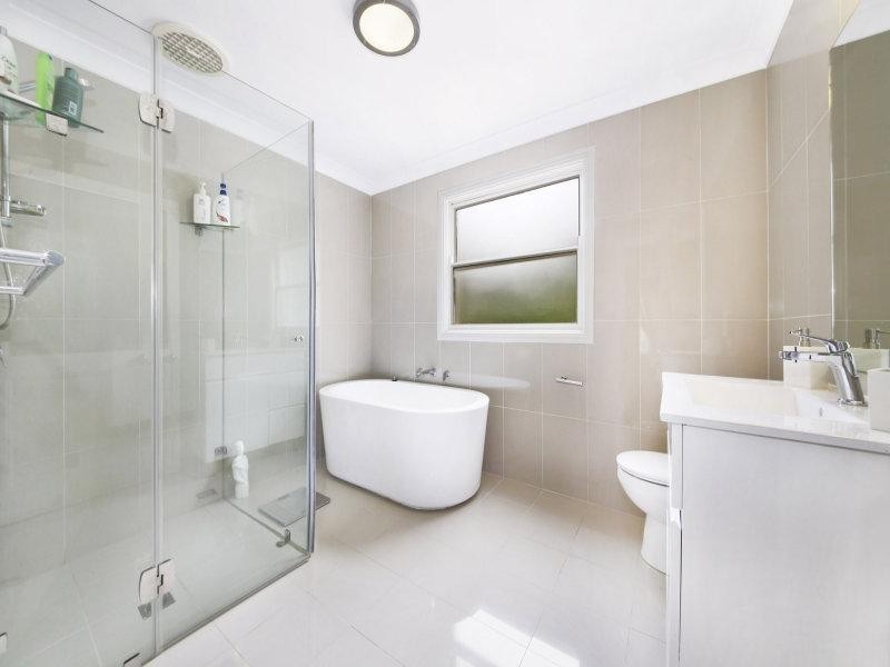 40 Britannia Rd, Castle Hill NSW 2154