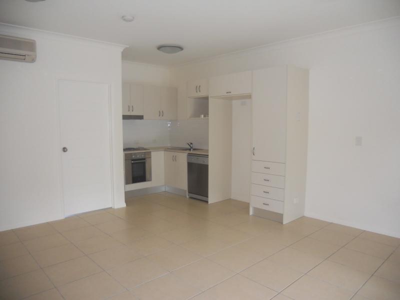 Unit 37 / 1-13 Ernest Street, Redlynch QLD 4870