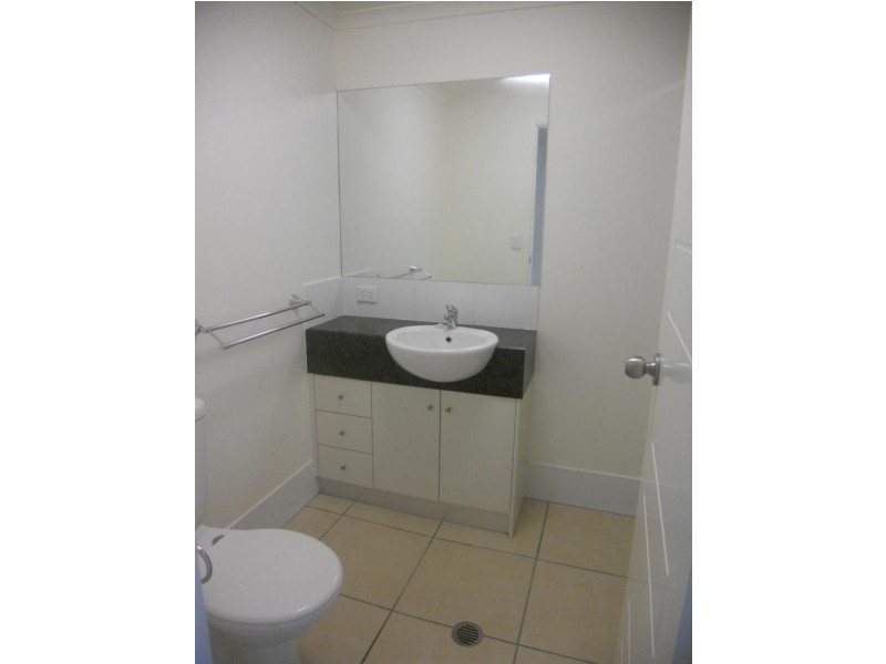 Unit 37 / 1-13 Ernest Street, Redlynch QLD 4870