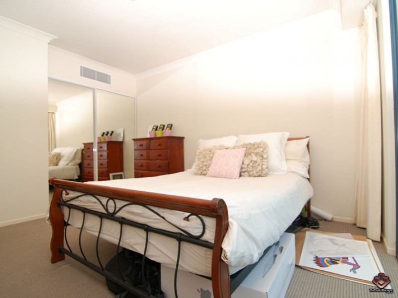 45 Deakin Street, Kangaroo Point QLD 4169