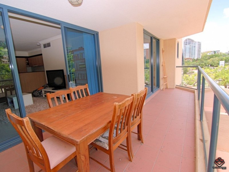 45 Deakin Street, Kangaroo Point QLD 4169