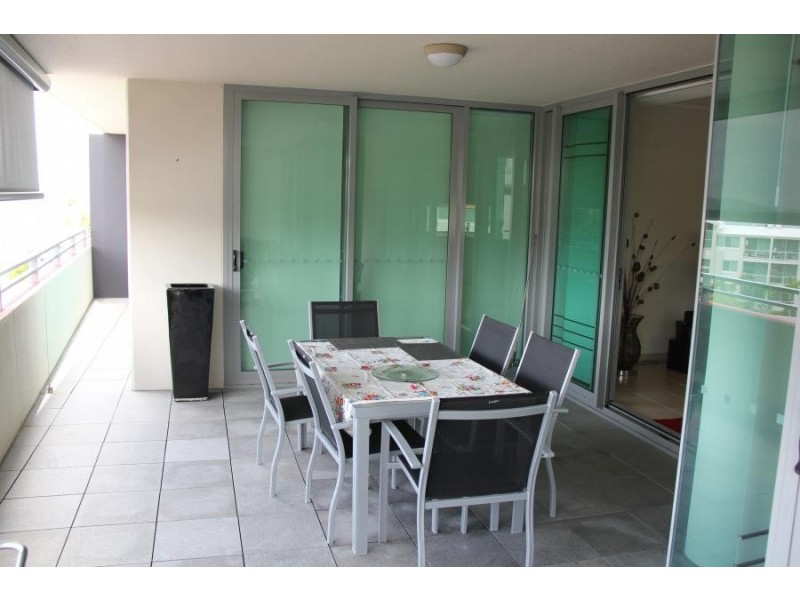 2409/6 Mariners Drive, Townsville City QLD 4810