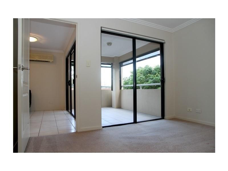 7/1996 Gold Coast Highway, Miami QLD 4220