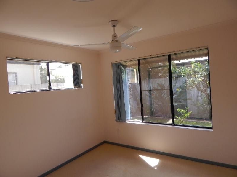 9A Browning Blvd, Battery Hill QLD 4551