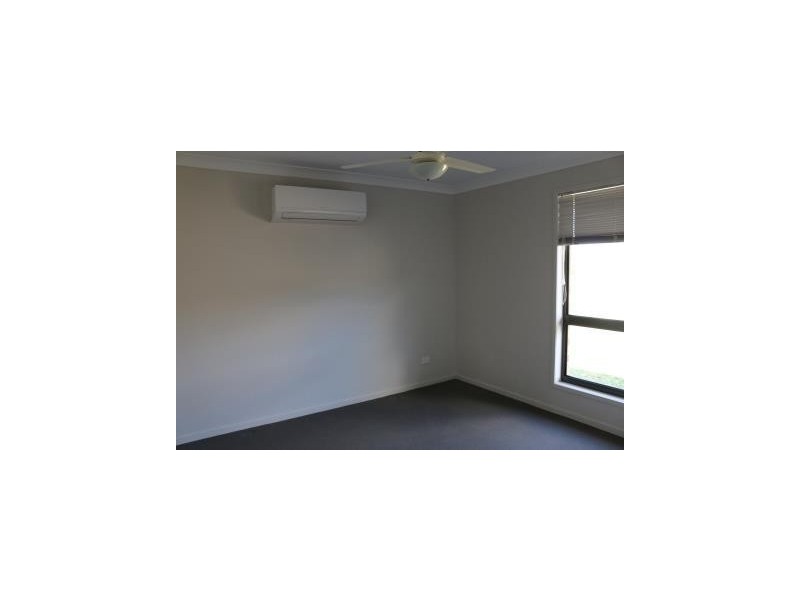 13 Mia Crt, Kawungan QLD 4655