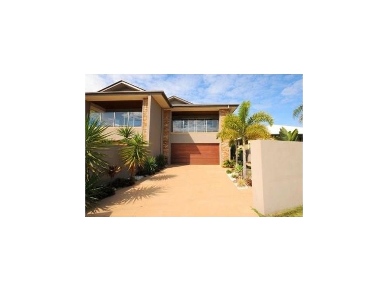 2/13 Cypress Street, Torquay QLD 4655