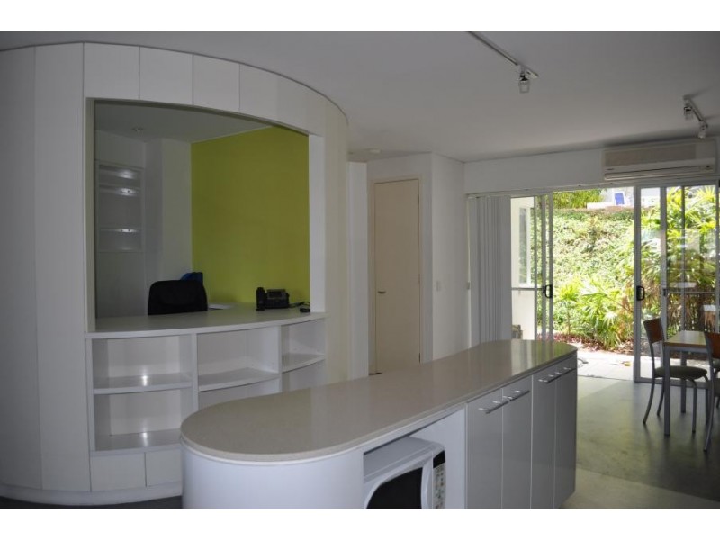 98 University Drive, Varsity Lakes QLD 4227