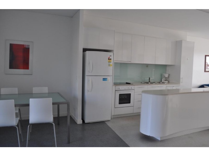 98 University Drive, Varsity Lakes QLD 4227