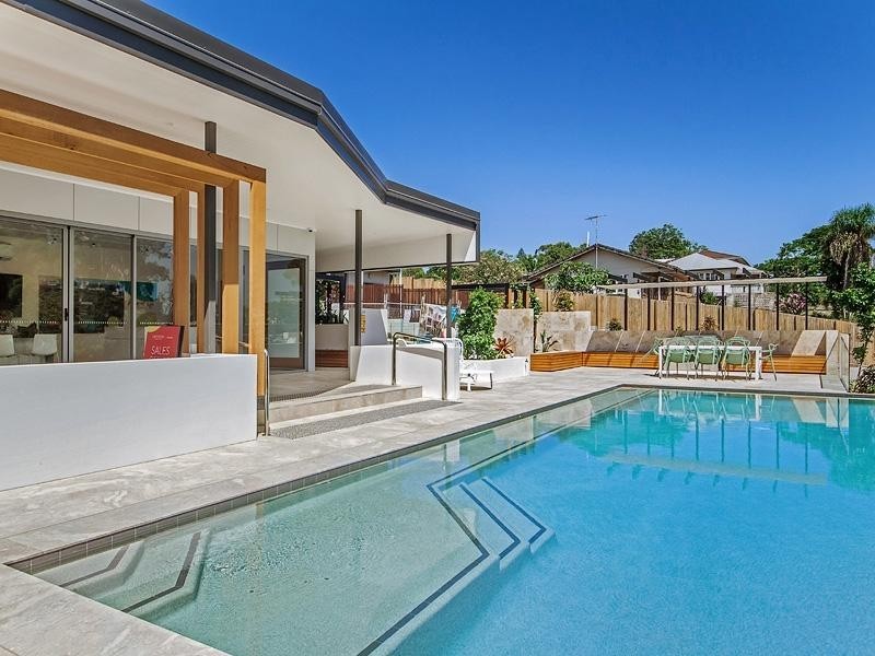 8 Russell Street, Everton Park QLD 4053