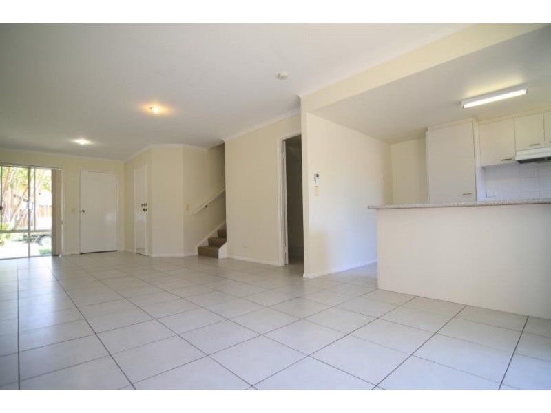 643 Pine Ridge Road, Biggera Waters QLD 4216