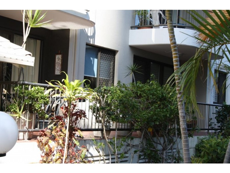 9/6 BAY VIEW STREET, Runaway Bay QLD 4216