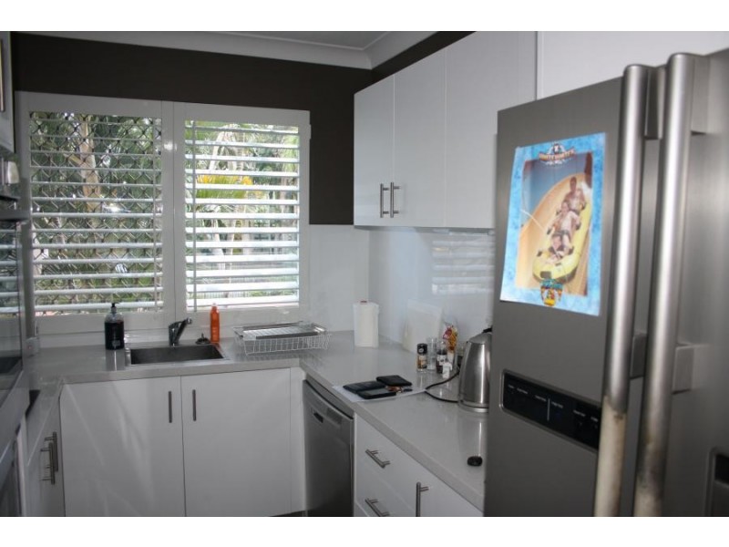 9/6 BAY VIEW STREET, Runaway Bay QLD 4216