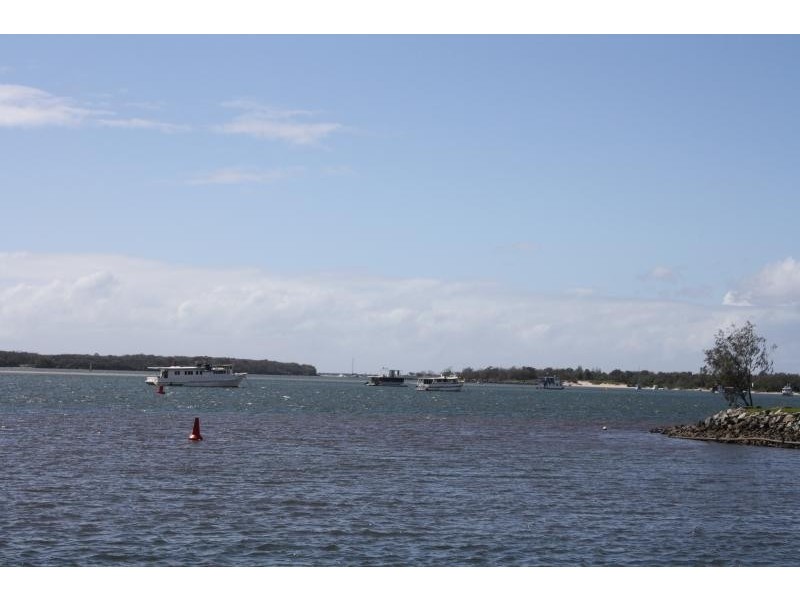 9/6 BAY VIEW STREET, Runaway Bay QLD 4216