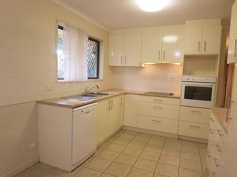 18 Jales St, Sunnybank Hills QLD 4109