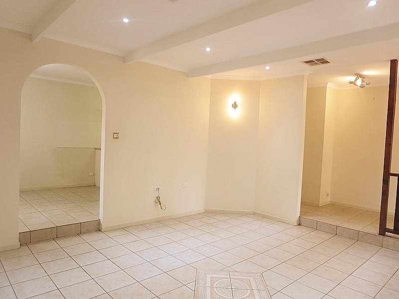 18 Jales St, Sunnybank Hills QLD 4109