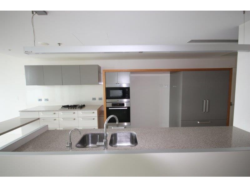 4205 / 205 King Arthur Terrace, Tennyson QLD 4105