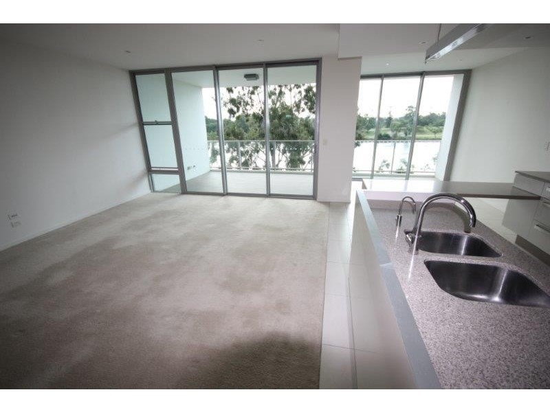 4205 / 205 King Arthur Terrace, Tennyson QLD 4105