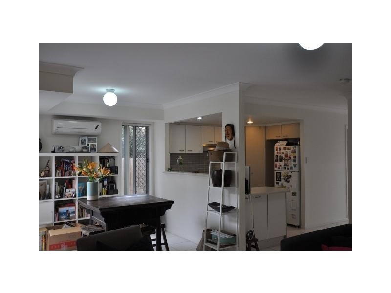 130 Jutland Street, Oxley QLD 4075