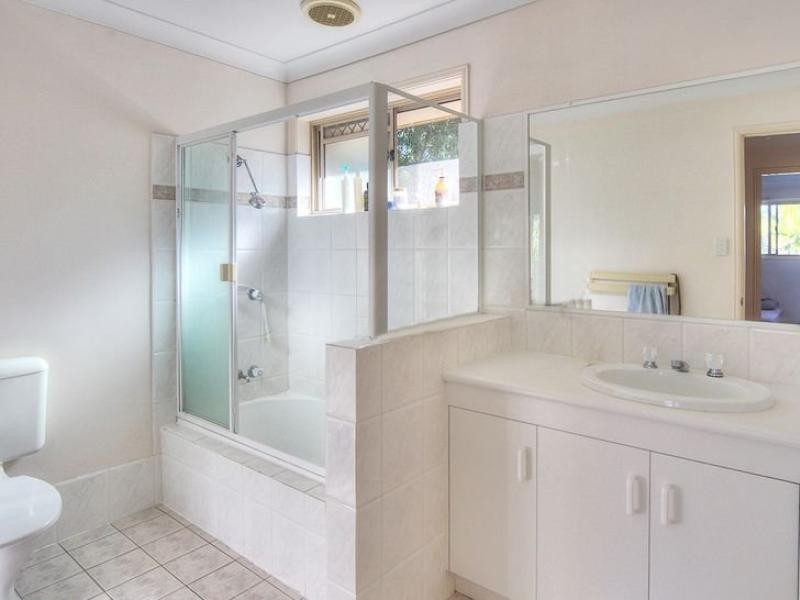 121 Golden Ave, Calamvale QLD 4116