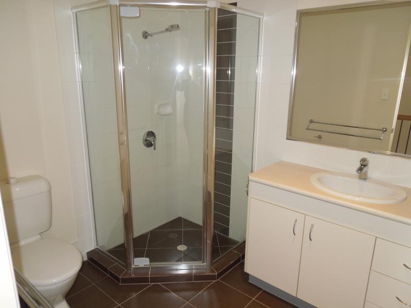 19 Johnston Street, Carina QLD 4152