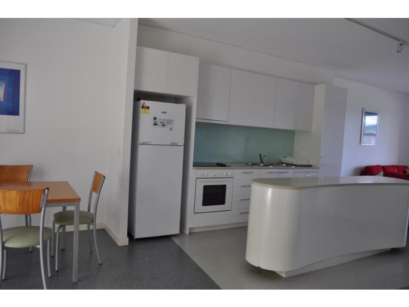 98 University Drive, Varsity Lakes QLD 4227