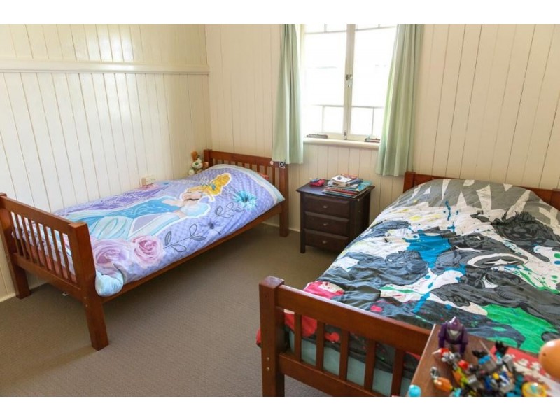 136 Lloyd, Alderley QLD 4051