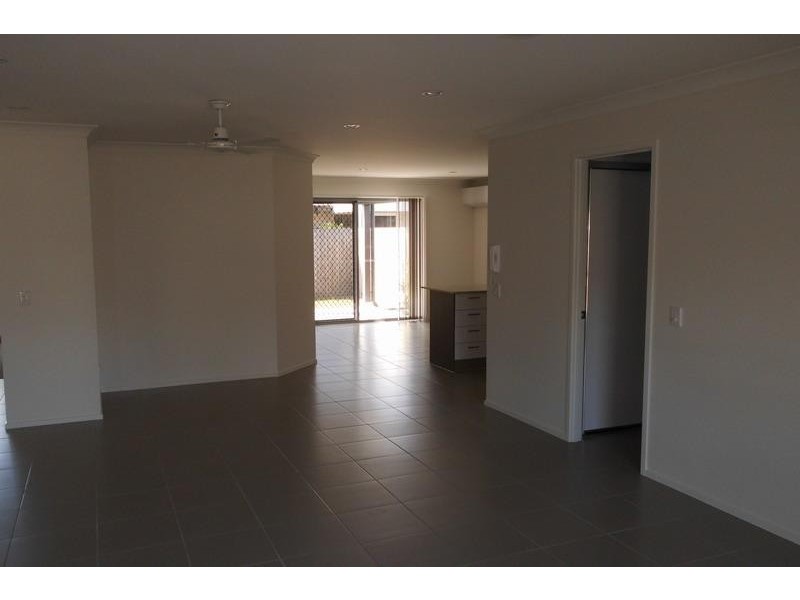 118/ 230 Pulgul St, Urangan QLD 4655