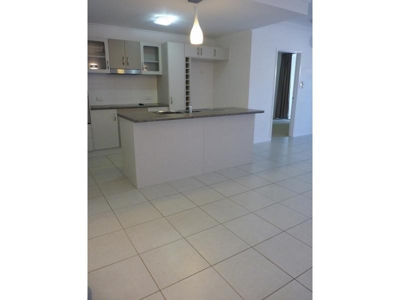 1 / 6-24 Henry Street, West End QLD 4810