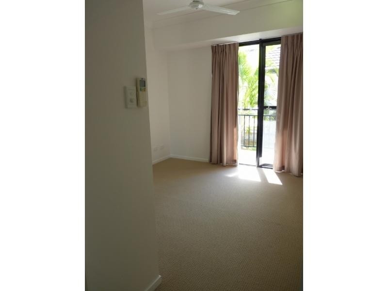 1 / 6-24 Henry Street, West End QLD 4810