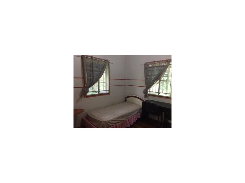 92 Beatrice St, Taringa QLD 4068