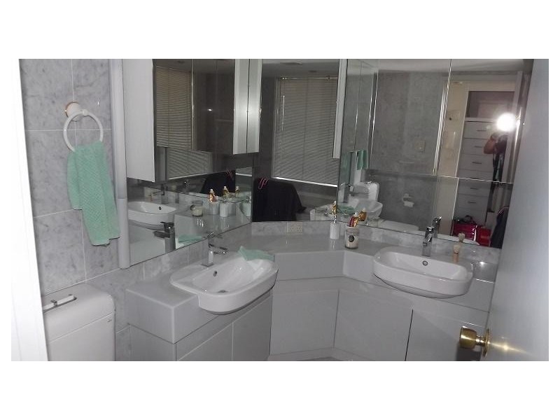 Paradise Waters QLD 4217