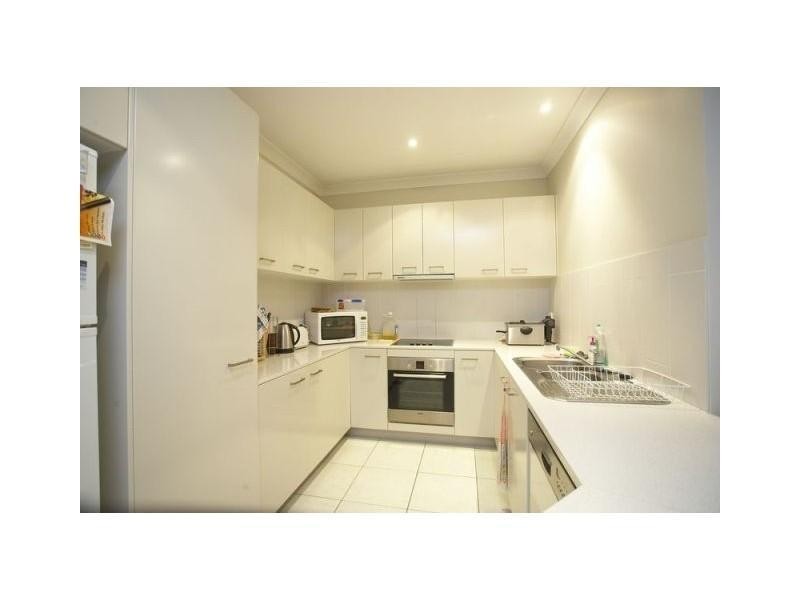 8 Ridge Street, Greenslopes QLD 4120