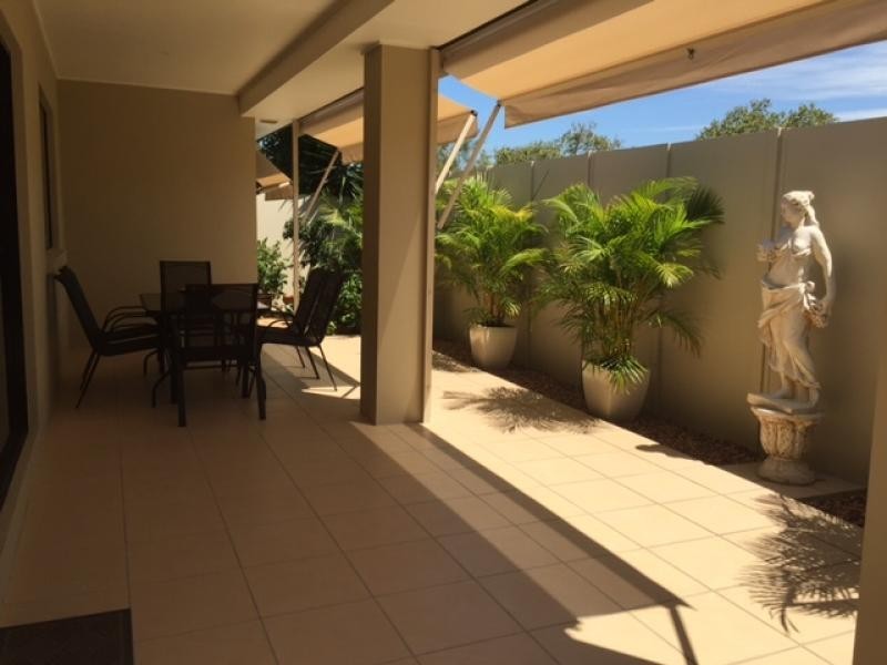 Hope Island QLD 4212
