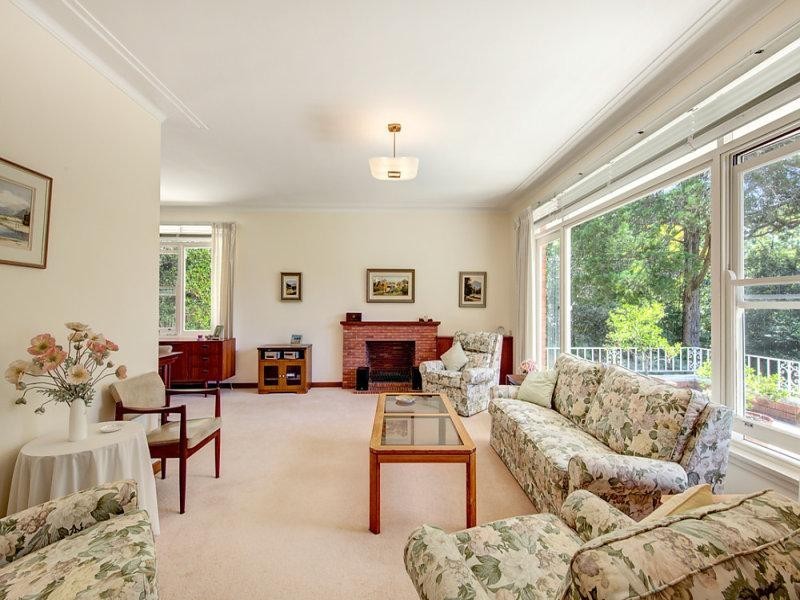 16 Bimburra Ave, St Ives NSW 2075