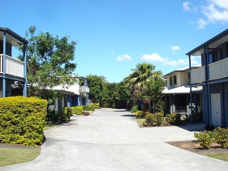 Unit 2/49 Gannon Avenue, Manly QLD 4179