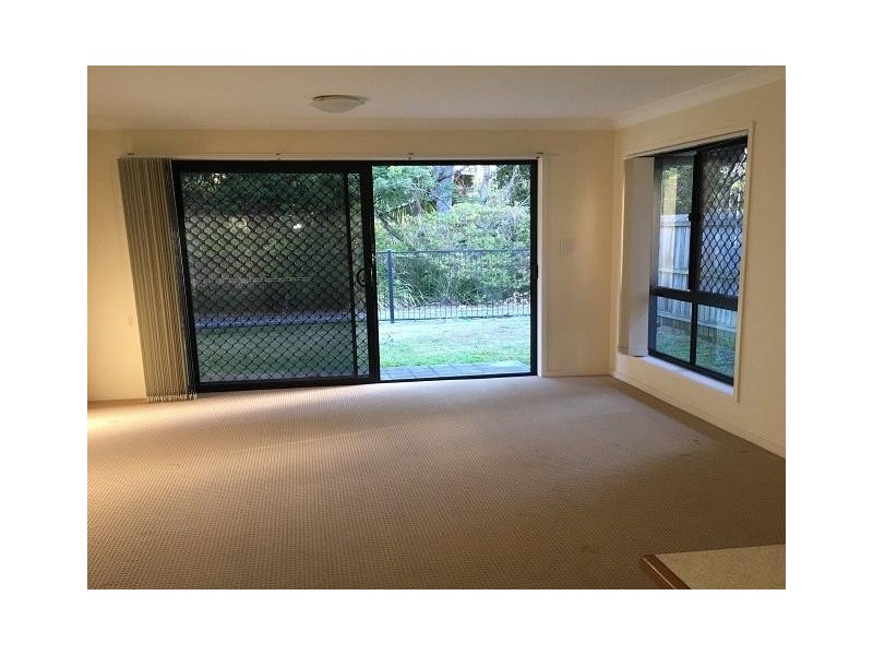 Unit 2/49 Gannon Avenue, Manly QLD 4179