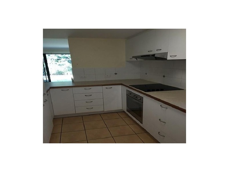 Unit 2/49 Gannon Avenue, Manly QLD 4179
