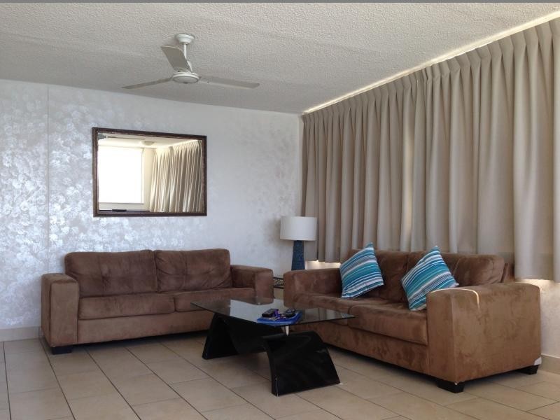 131/2 Ocean Ave, Surfers Paradise QLD 4217