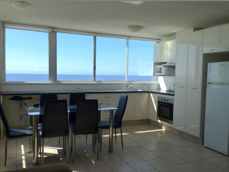 131/2 Ocean Ave, Surfers Paradise QLD 4217