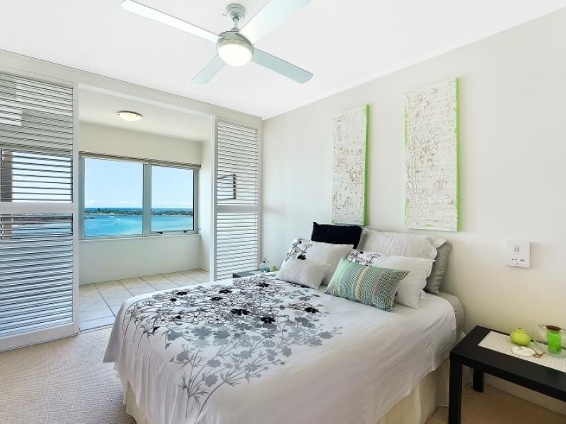 326 Marine Parade, Labrador QLD 4215