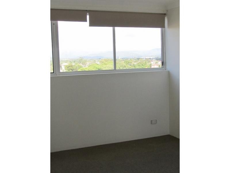 1 / 56 Hooker Blvd, Mermaid Waters QLD 4218