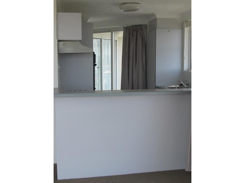 1 / 56 Hooker Blvd, Mermaid Waters QLD 4218