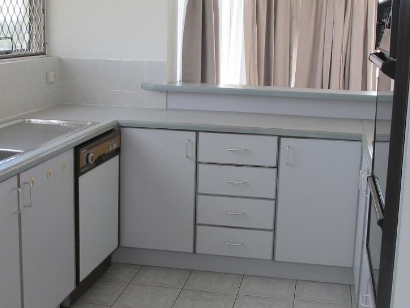 1 / 56 Hooker Blvd, Mermaid Waters QLD 4218