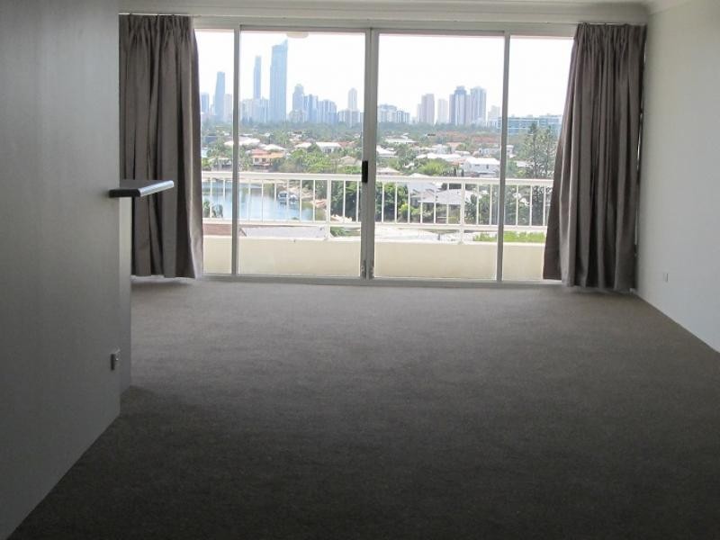 1 / 56 Hooker Blvd, Mermaid Waters QLD 4218