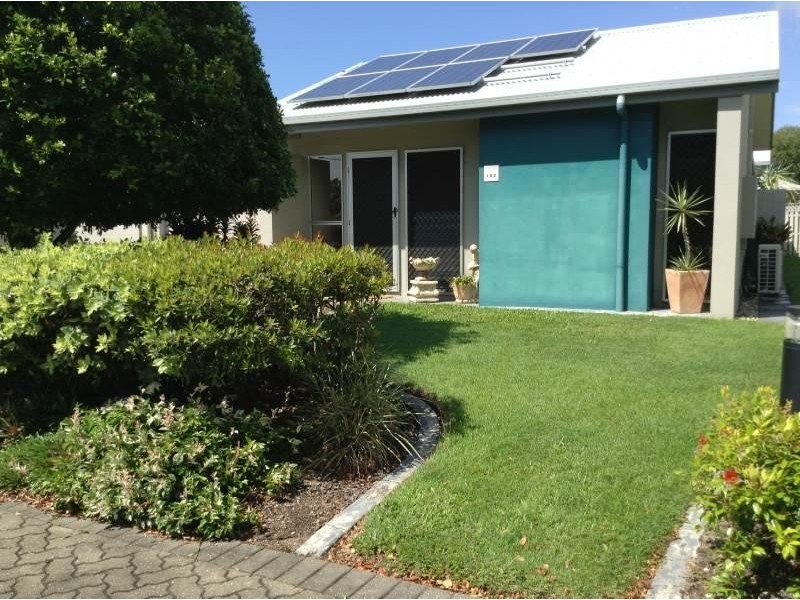 2 Grand Parade, Parrearra QLD 4575