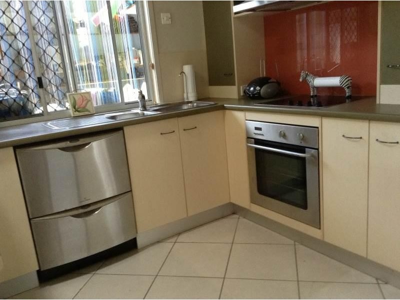 2 Grand Parade, Parrearra QLD 4575