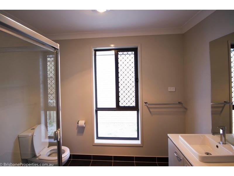 13a Calandra, Redbank Plains QLD 4301