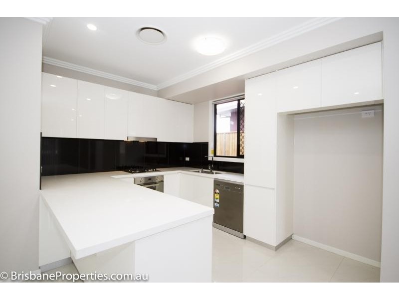 2a Grace street, West Ipswich QLD 4305