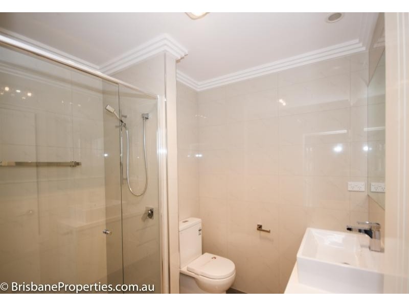 2a Grace street, West Ipswich QLD 4305